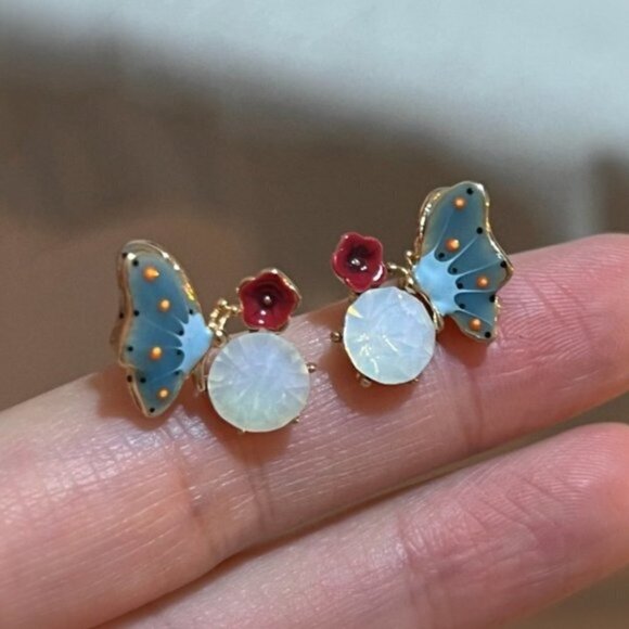 ANTHROPOLOGIE BUTTERFLY enamel EARRINGS - Picture 1 of 1
